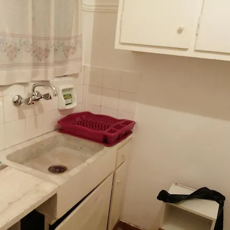 αpt.rooms. Axarnon Hostal Atenas