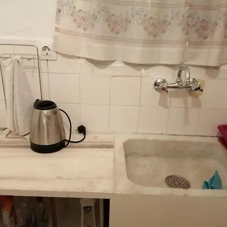Hostal αpt.rooms. Axarnon *